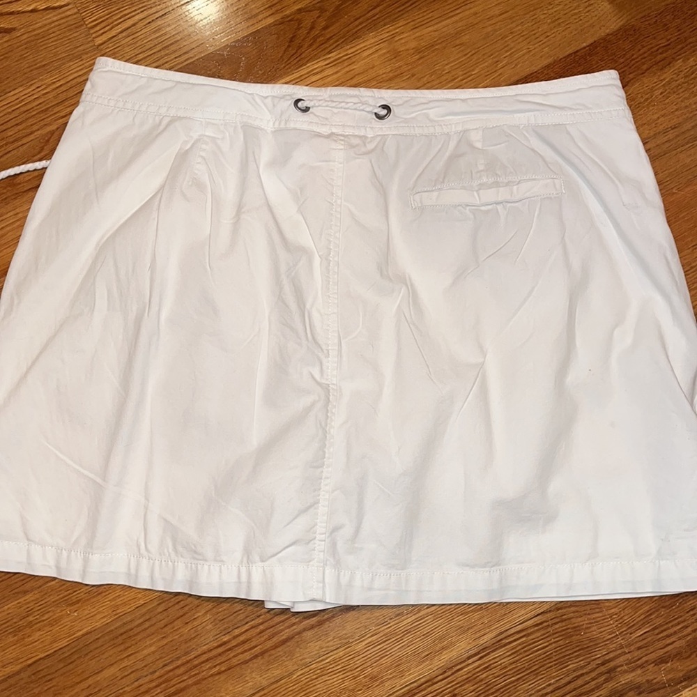 Dockers size 16 cotton skirt with built in shorts, pockets with rope accessory - Picture 5 of 7